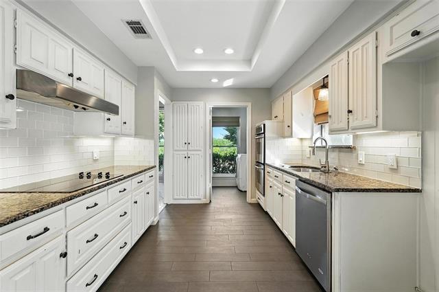 Building Photo - 7938 Fair Oaks Ave