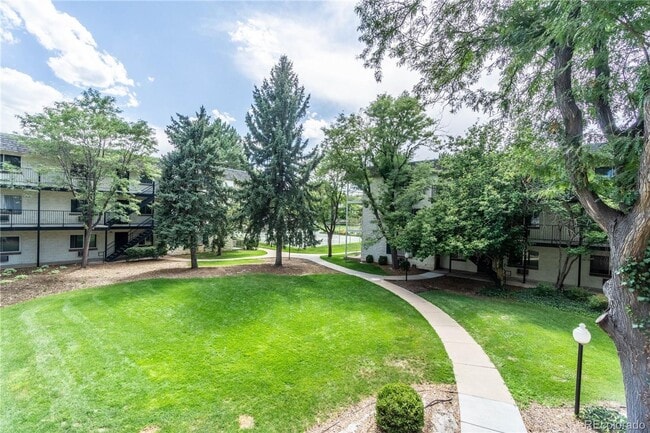 Building Photo - 2 bedroom condo for immediate rental ** SE...