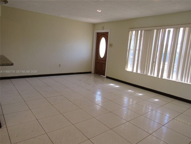 Building Photo - 7913 Ramona St