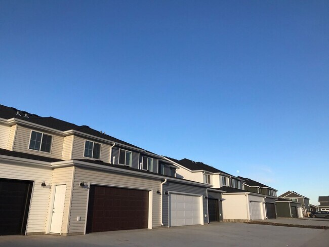 Building Photo - Valley View Townhomes