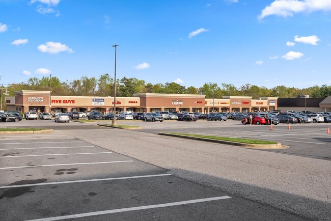 Building Photo - 7812 Hanover Pkwy
