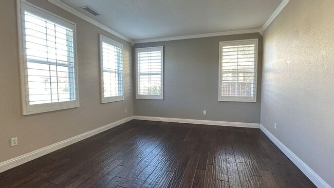 Building Photo - 1515 Shooting Star Dr