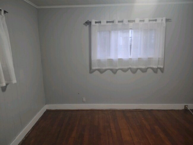 Building Photo - 105 Maher St