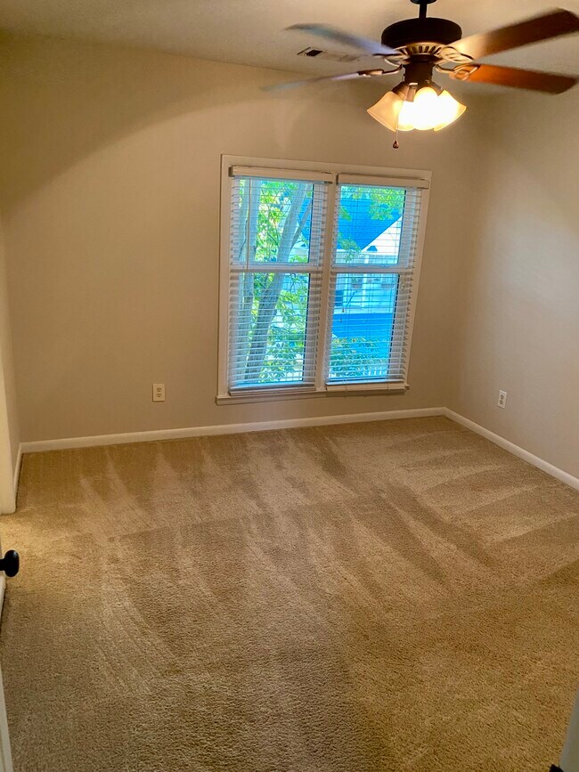 Building Photo - 2550 Dilworth Heights Ln
