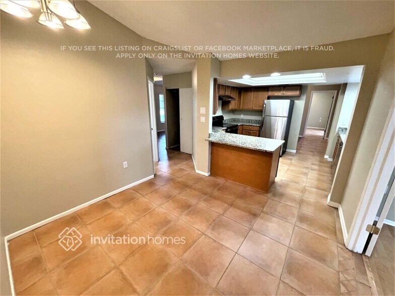 Building Photo - 7328 Bent Oak Dr