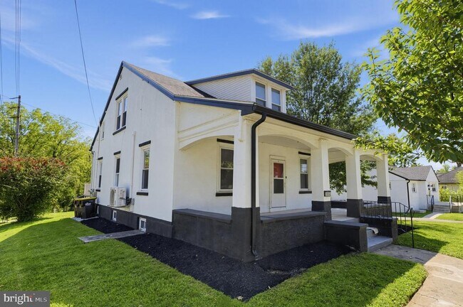 Building Photo - 2954 Dekalb Pike