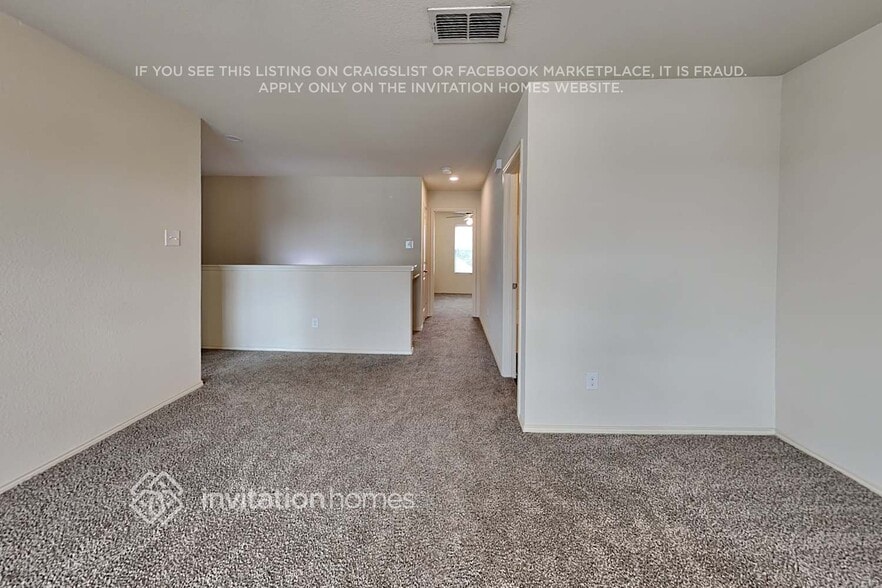 Building Photo - 2820 Englefield Green Dr