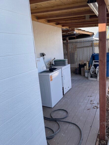 Building Photo - 268 N Ocotillo Dr