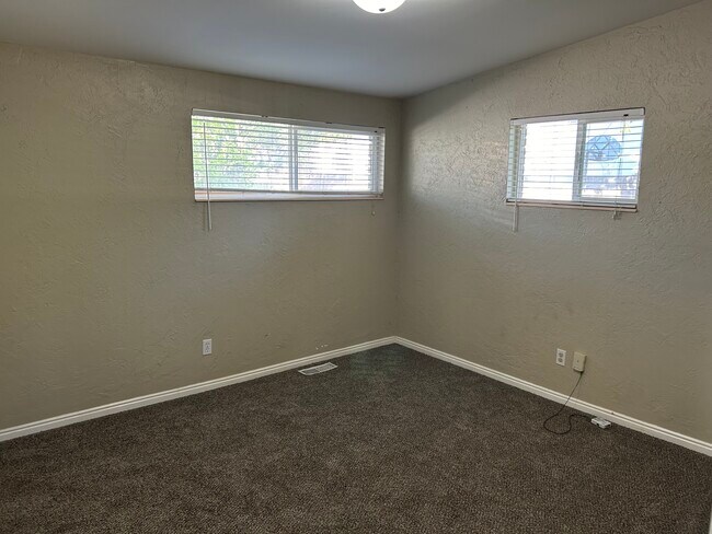 Building Photo - 2193 Penman Ln