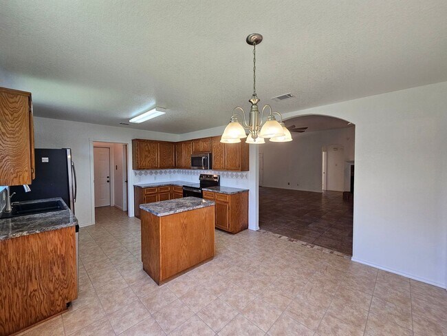 Building Photo - 3904 Frigate Dr