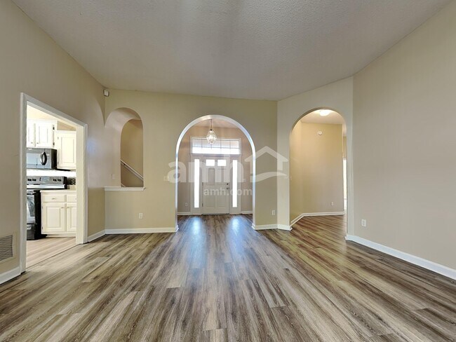 Building Photo - 4946 Rivercrest Ln