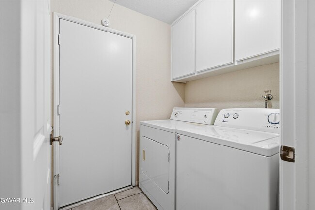 Building Photo - 3129 Golfwood Ct
