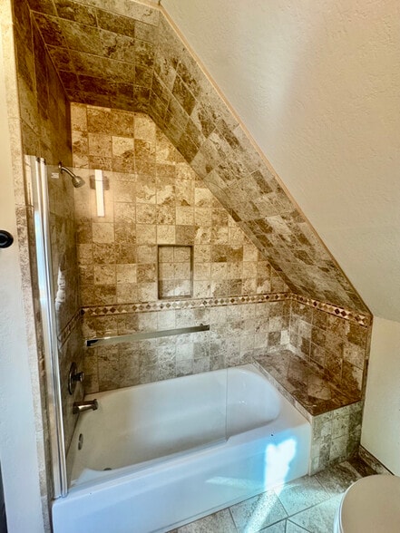 Building Photo - 1550 Indian Valley Rd