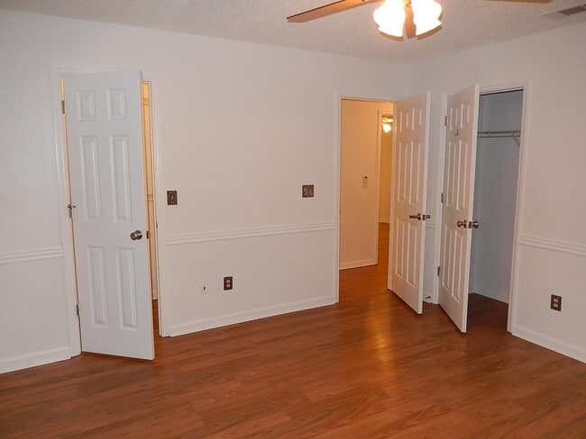 Building Photo - 3195 Huttersfield Cir