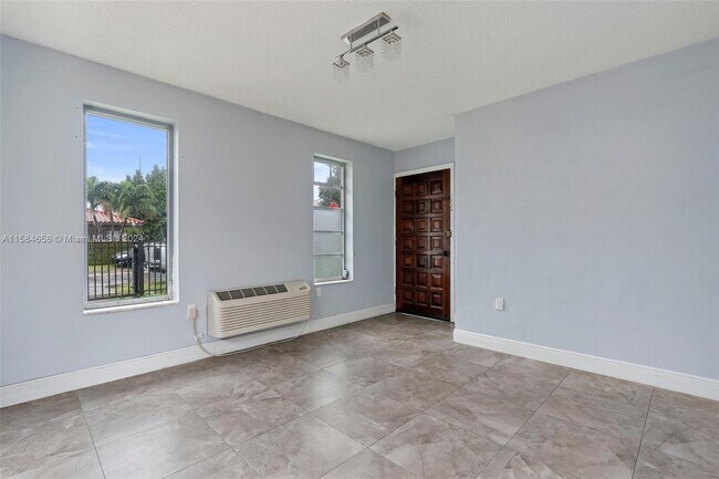 Building Photo - 2460 SW 36th Ave