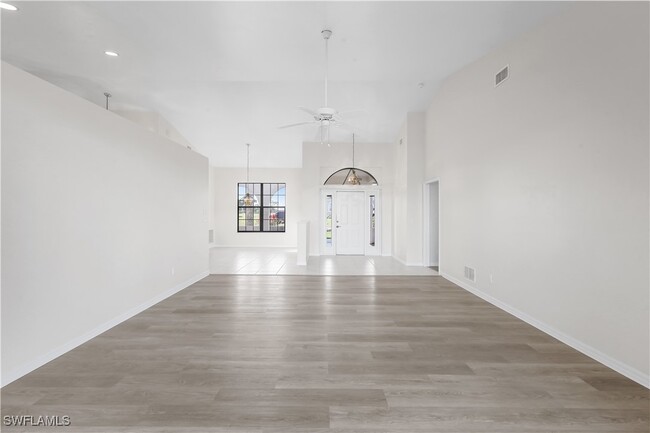 Building Photo - 18031 Greenwood Dr