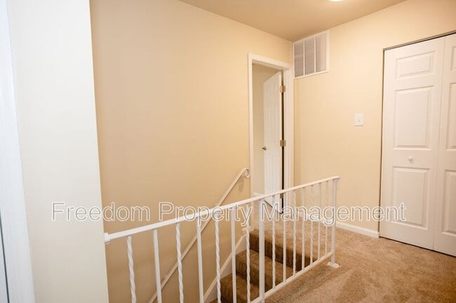 Building Photo - 8343 Irongate Way