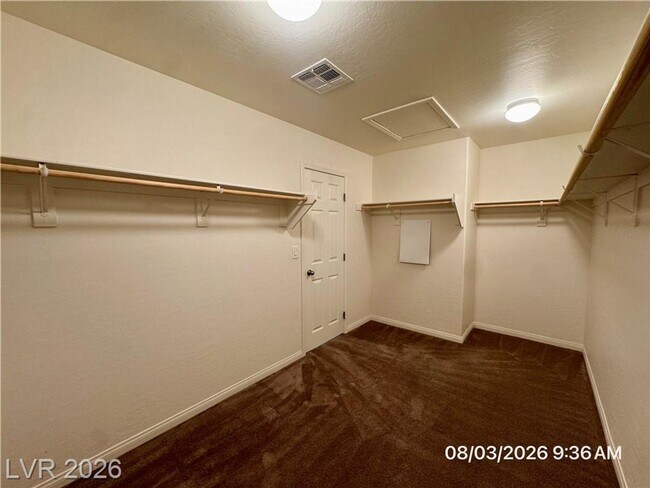 Building Photo - Beautiful 4BR Home with Huge Loft, Gourmet Kitchen & Covered Patio