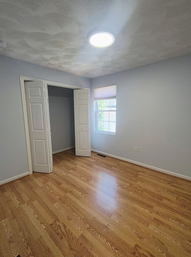 Building Photo - *****Providence/Mount Pleasant – Single Fa...