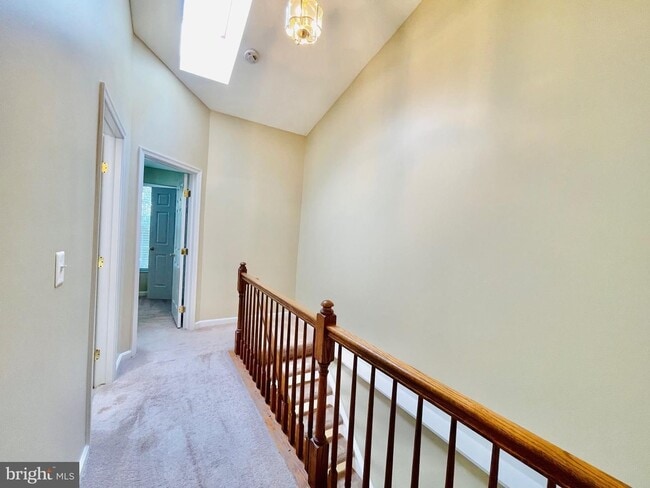 Building Photo - GORGEOUS TOWNHOUSE - MANASSAS