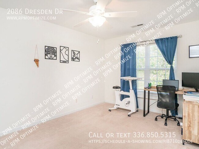Building Photo - 2086 Dresden Dr