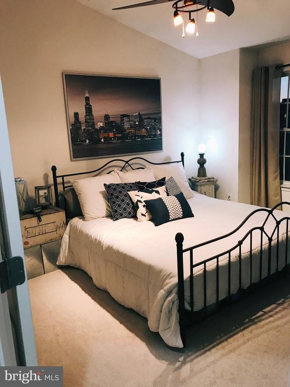 Building Photo - 7806 River Rock Way