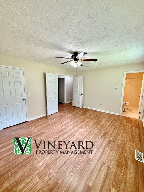 Building Photo - 1194 Broward Dr