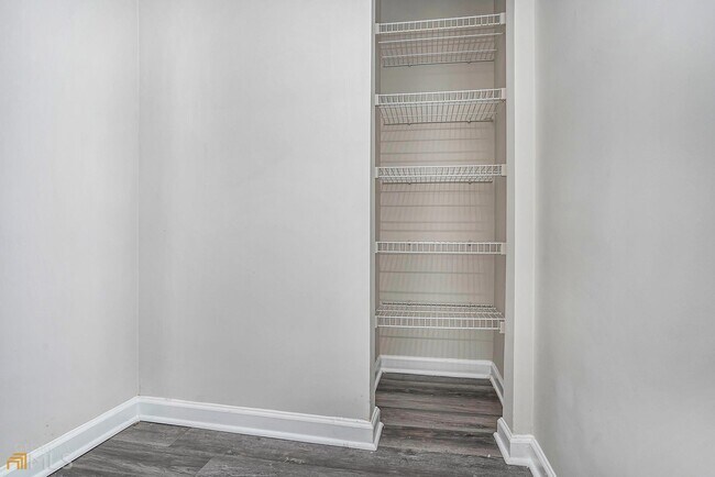 Building Photo - 1730 Bennett Dr