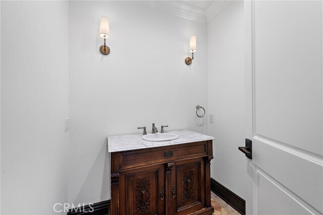 Building Photo - 1316 Beverly Grove Pl