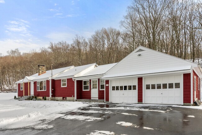 Building Photo - 52B Fuller Mountain Rd