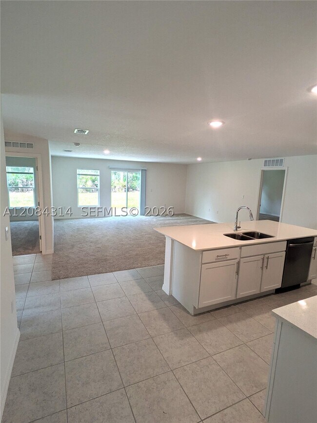 Building Photo - 1329 Biarritz St NW