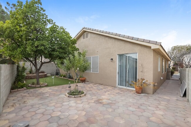 Building Photo - 1016 Venetian Hills Lane