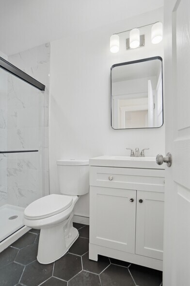 Building Photo - 2210 Eureka Ter