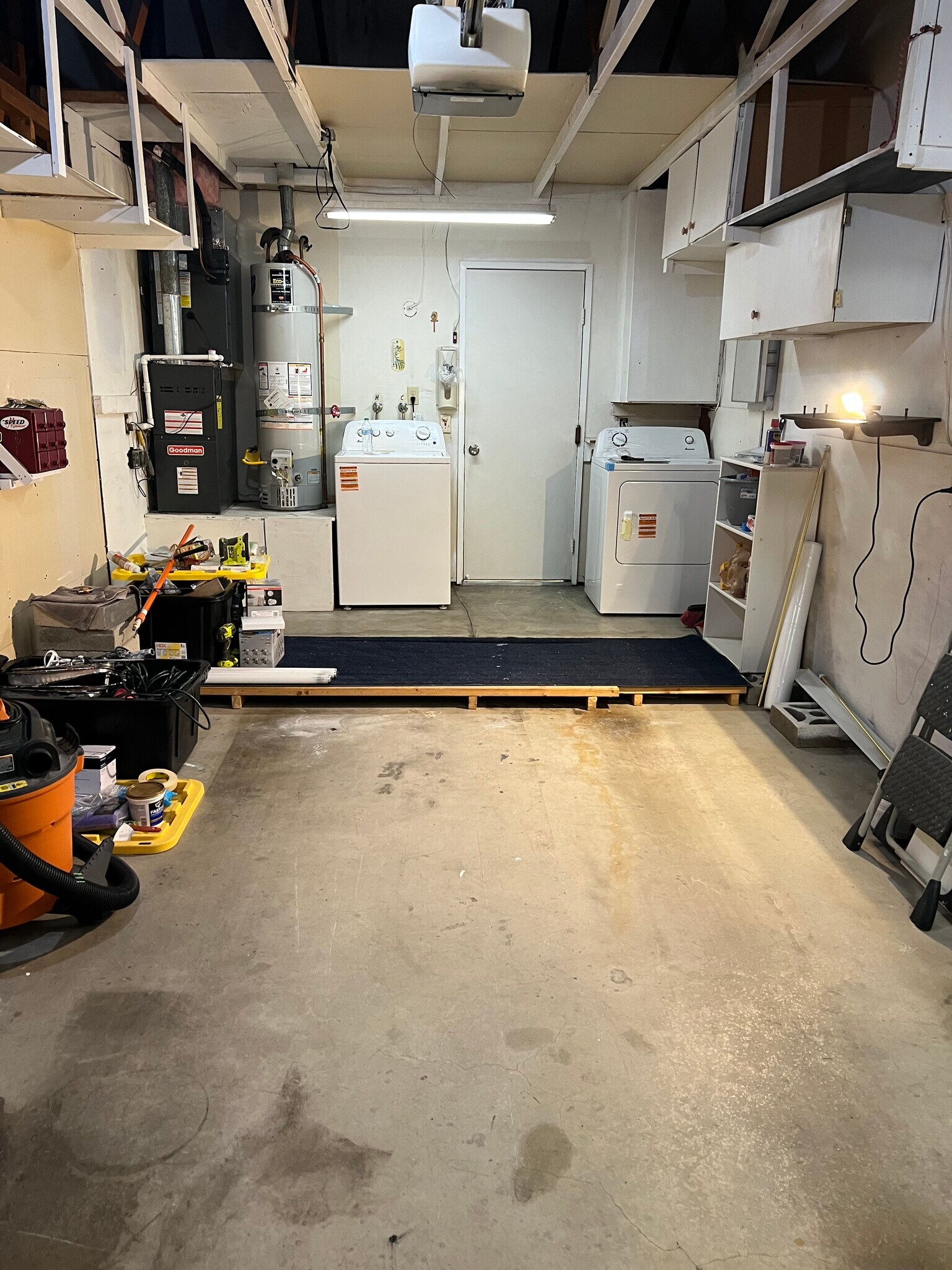 Building Photo - 1931 Nuevo St