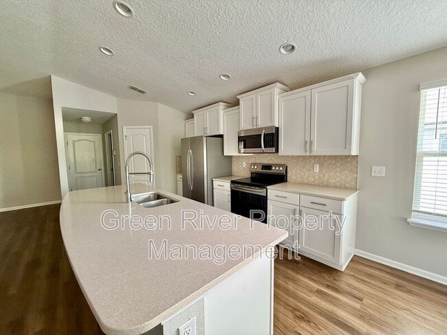 Building Photo - 278 Pickett Dr