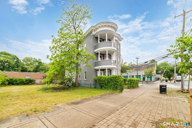 Building Photo - 705 Dixwell Ave