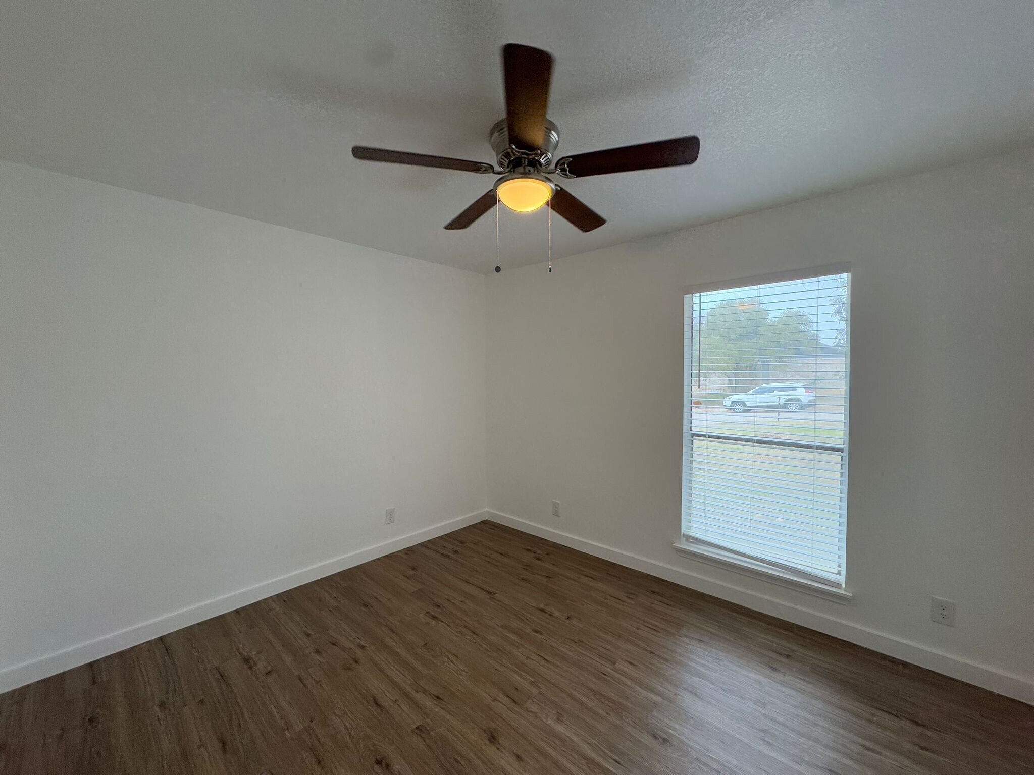 Building Photo - 5822 Lake Wind