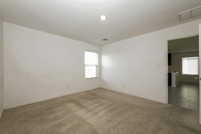 Building Photo - 10804 SW 23rd Pl