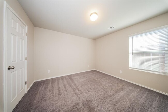 Building Photo - 5211 Mac Rd