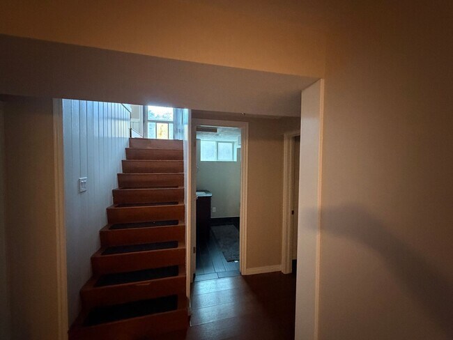 Building Photo - Gorgeous Home in Bountiful!