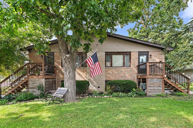 Primary Photo - 104 High Ave