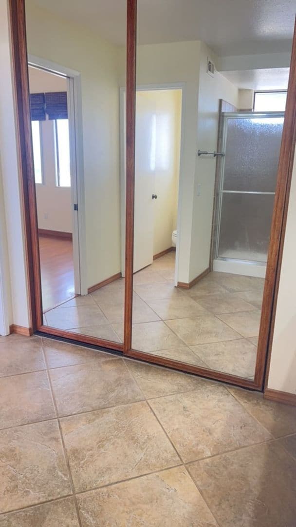 Building Photo - OCEAN VIEW Home in the gated Community of ...