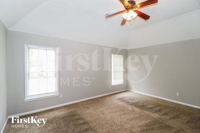 Building Photo - 7598 Dexter Manor Dr