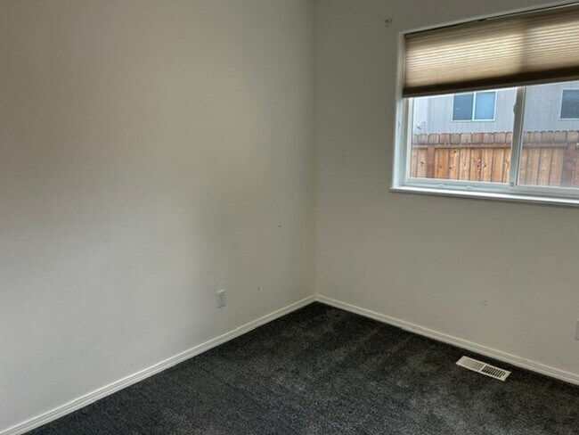 Building Photo - 12057 Regency Dr