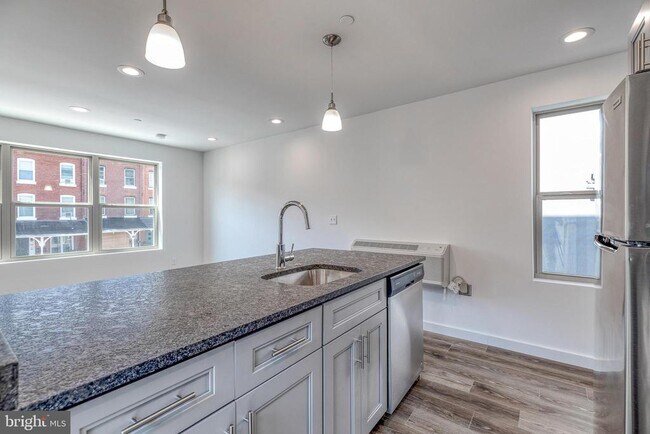 Building Photo - 751 N 43rd St