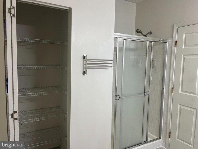 Building Photo - 2503 Amber Orchard Ct W