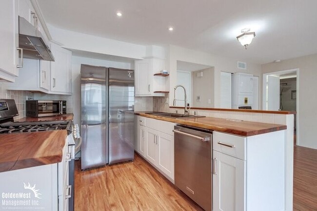 Building Photo - Cozy 2Bdm 2Ba Condo in North Park Neighborhood