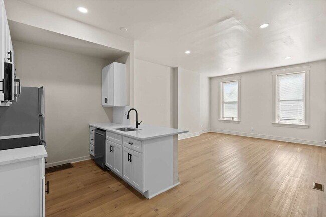 Building Photo - Live in Style – 1BR Townhouse in McKinley ...
