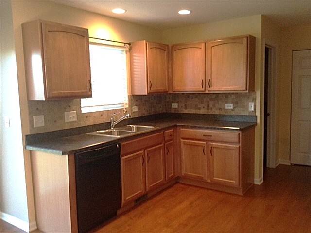 Building Photo - 25139 Presidential Ave
