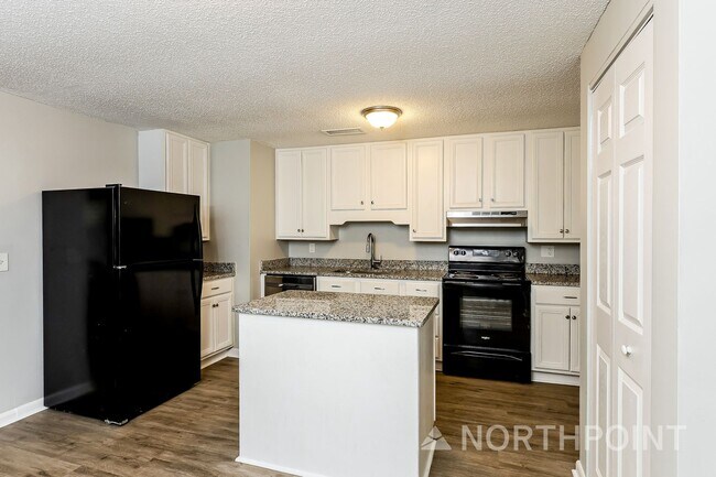 Building Photo - 3 BR/2BA | Newly Renovated Single Family Home | 1-Car Covered Parking | Front yard!